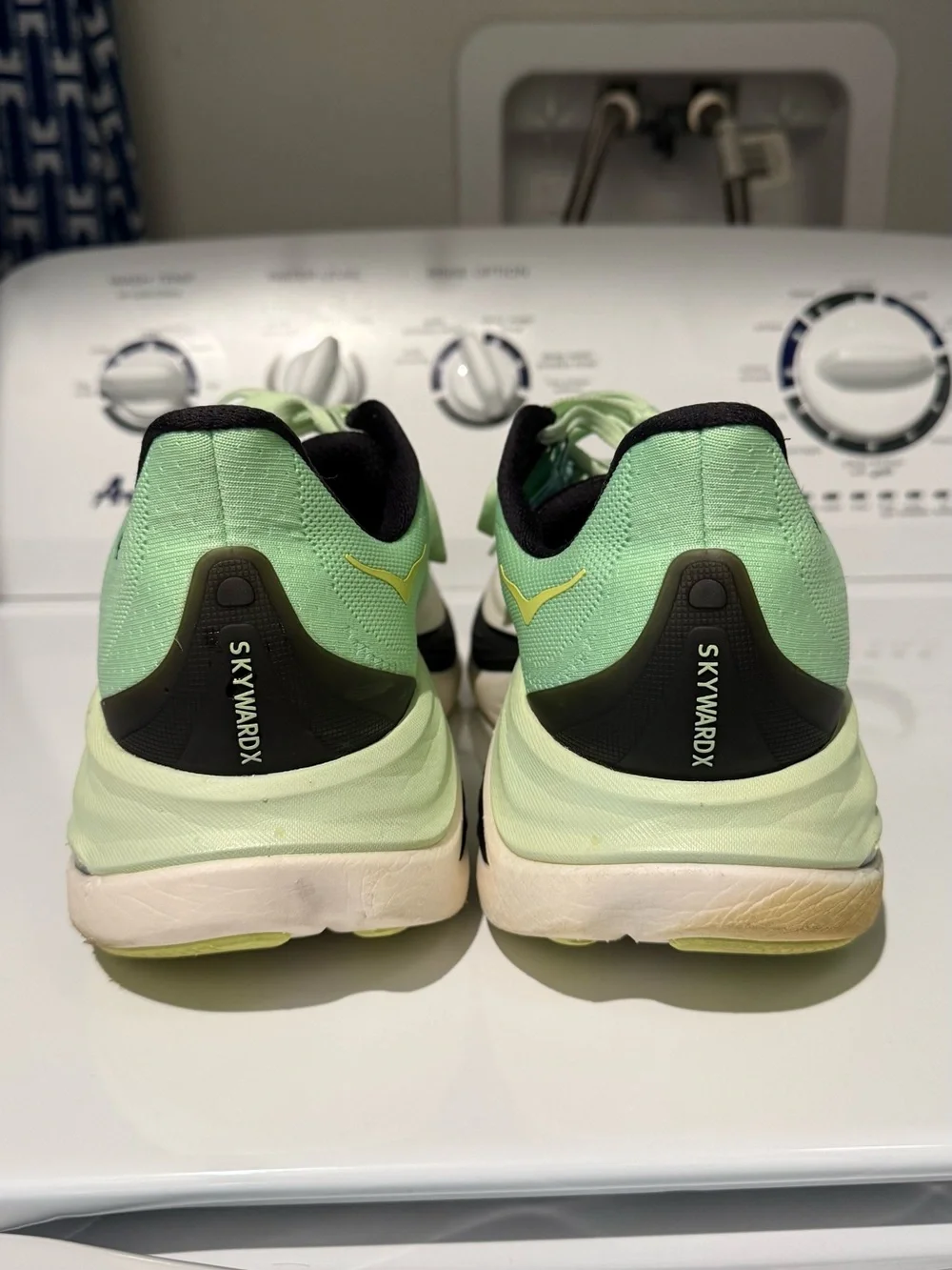 EUC HOKA Skyward X green and yellow sneakers Men’s 10.5D (Regular width)